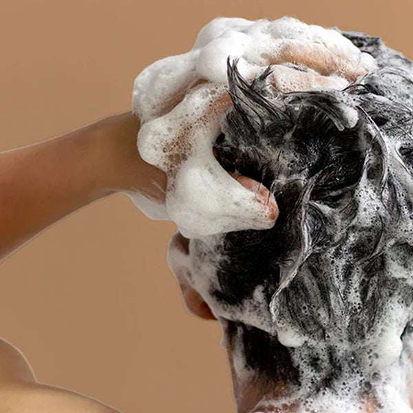 Jabon Gray- Apoya la reactivación del color natural del cabello.